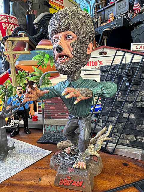NECA　ネカ　ユニバーサルモンスターズ　狼男　ヘッドノッカー　オオカミ男　ローレンス・タルボット　ボビングヘッド |  | 03