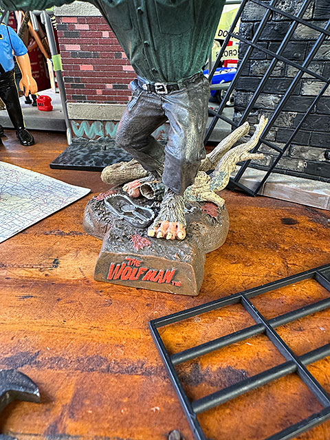 NECA　ネカ　ユニバーサルモンスターズ　狼男　ヘッドノッカー　オオカミ男　ローレンス・タルボット　ボビングヘッド |  | 05