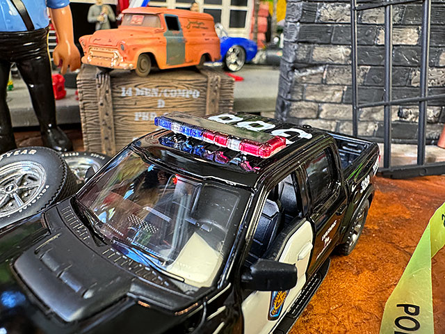 2022年 フォード F-150 ラプター ポリスカー ダイキャスミニカー 1/46スケール □ アメリカン雑貨 アメリカ雑貨 : 325560 :  アメリカン雑貨専門店キャンディタワー - 通販 - Yahoo!ショッピング