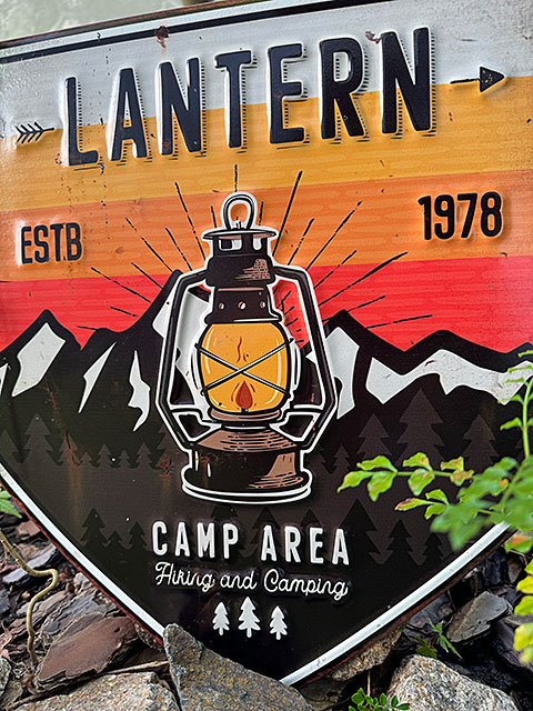 アウトドア キャンプ エンボスティンサイン （ランタン） ブリキ看板