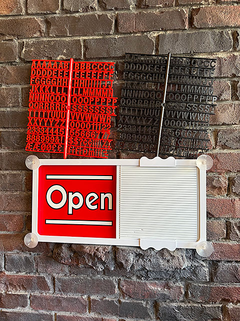 アメリカのショップで使われてるメニューボード　オープン＆クローズ　（横型）　ストアサプライ・ウェアハウス製 | 