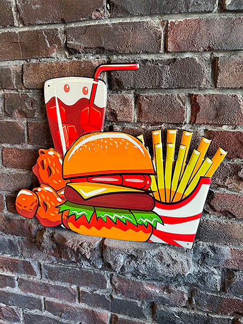 ハンバーガー＆ポテトセット　エンボスティンサイン　ブリキ看板　（ポスタリゼーション）　■　アメリカン雑貨　アメリカ雑貨 |  | 01