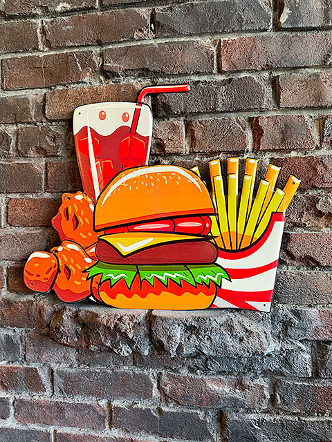 ハンバーガー＆ポテトセット　エンボスティンサイン　ブリキ看板　（ポスタリゼーション）　■　アメリカン雑貨　アメリカ雑貨 |  | 03