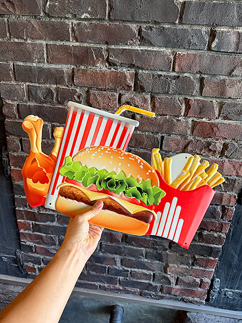 ハンバーガー＆ポテトセット　エンボスティンサイン　ブリキ看板　（リアルタッチ）　■　アメリカン雑貨　アメリカ雑貨 |  | 04