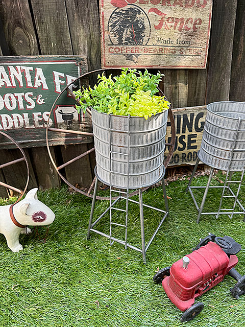 オールドアメリカ　ウォータータンク　給水塔　プランター　（Lサイズ）　ブリキオブジェ　■　アメリカン雑貨　アメリカ雑貨 |  | 06
