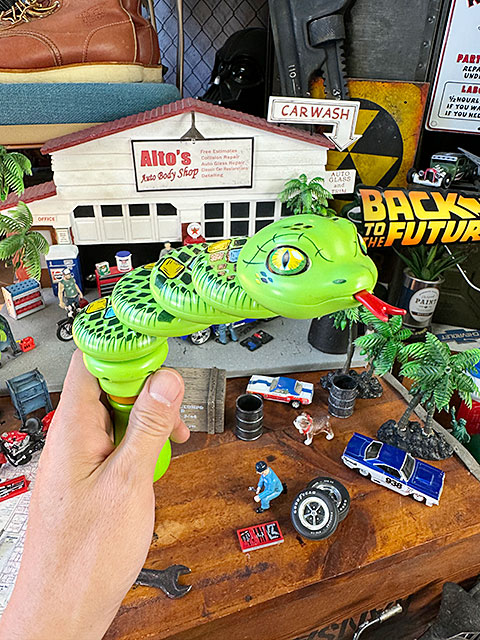 世田谷ベース□スネークモータース ディスプレイ ソフビ