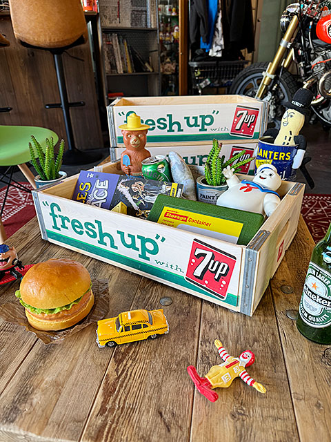 レトロ 7UP ボトル 立体木製 ディスプレイ レトロ 7UP ボトル 立体木製 ディスプレイ