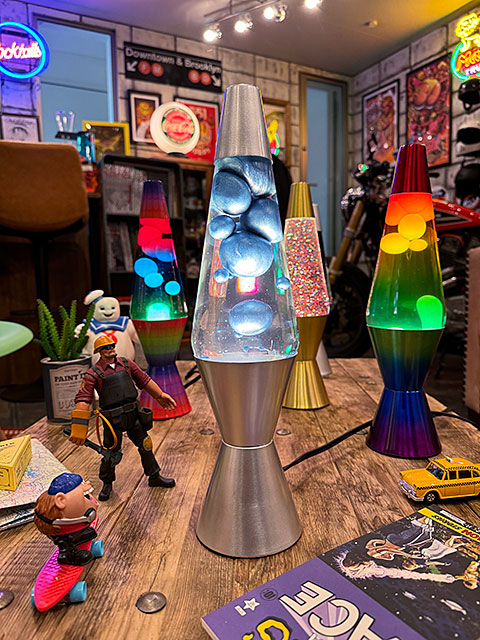 稀少な絶盤モデル！ Lava Lamp社 ラバライト 正規品 ラバランプ（メタル/クリア/シルバーボディ） アップトランスSサイズ付属