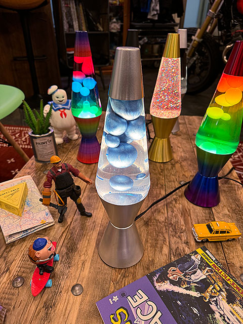 稀少な絶盤モデル！ Lava Lamp社 ラバライト 正規品 ラバランプ（メタル/クリア/シルバーボディ） アップトランスSサイズ付属