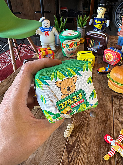 駄菓子屋シリーズ　お菓子のミニポーチ　（コアラのマーチ）　オフィシャルグッズ　昭和レトロ　■ アメリカン雑貨 アメリカ雑貨 爆買 |  | 04