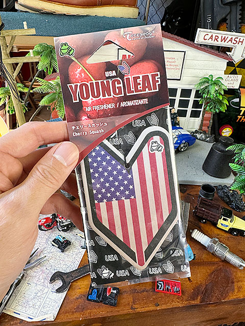 星条旗ヤングリーフ　エアーフレッシュナー　（チェリースカッシュの香り）　■　アメリカン雑貨　アメリカ雑貨 | 