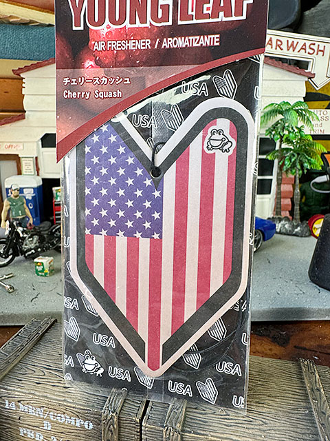 星条旗ヤングリーフ　エアーフレッシュナー　（チェリースカッシュの香り）　■　アメリカン雑貨　アメリカ雑貨 |  | 02