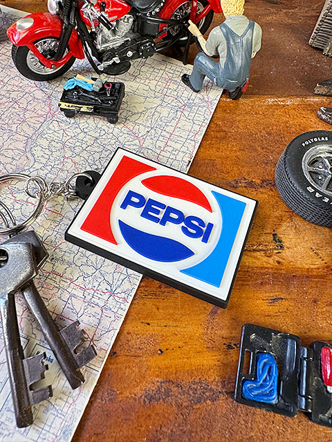 ペプシ　70年代ロゴ　ラバーキーホルダー ■ アメリカン雑貨 アメリカ雑貨 | 