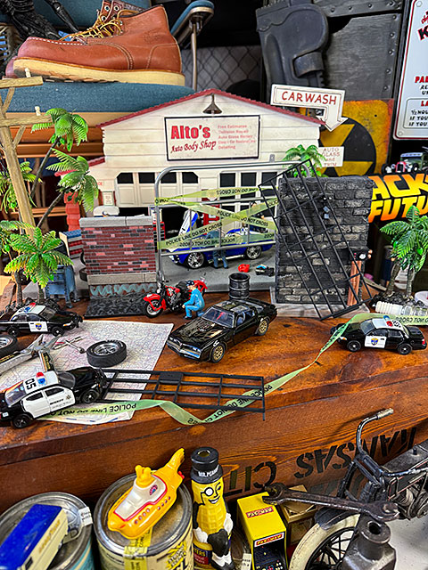 Jada　映画　トランザム7000　スモーキー＆バンディット　1977年　ポンティアック　ファイヤーバード　ダイキャストミニカー　1/32スケール |  | 09