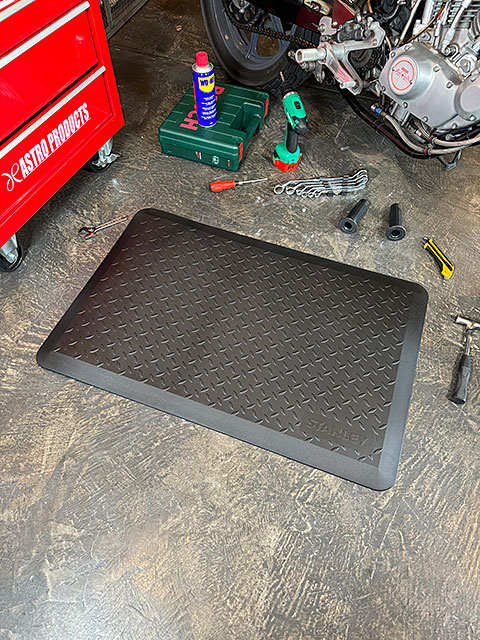 スタンレー　ユーティリティマット　ソフトタイプ　90cm×60cm　作業用ガレージマット　立ち仕事用マット 爆買 | 