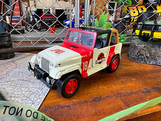 M&M's ジープ ミニカー レッド ブルー Amazon | JADA TOYS 1/24 エムアンドエムズ オレンジ フィギア