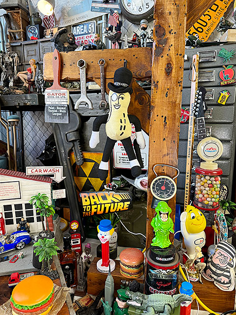 ミスターピーナッツ　ぬいぐるみ　プラッシュドール ■ アメリカン雑貨 アメリカ雑貨 |  | 06