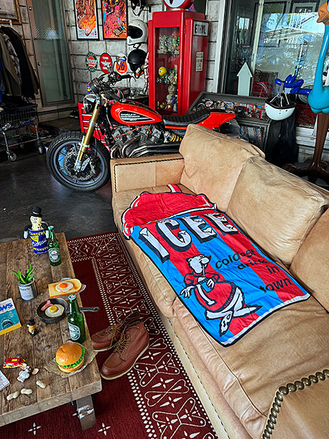 ICEE　アイシー　フローズンドリンク　ビーチタオル　（レッド）　■　アメリカン雑貨　アメリカ雑貨 |  | 02