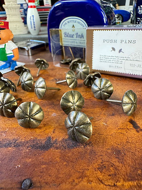 12 古い 画鋲缶 11個 まとめて/ ピン 画鋲 文房具