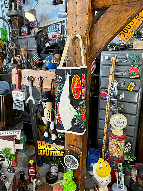 ラットフィンク　ティッシュカバー　（ブラック/IF YOU CAN'T FIT IT, EAT IT!）　■　アメリカン雑貨　アメリカ雑貨 | RAT FINK | 02