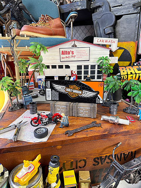 ハーレーダビッドソン　オフィシャルステッカー　デカール　（B&Sウイングロゴ）　■　アメリカン雑貨　アメリカ雑貨 | Harley Davidson | 02