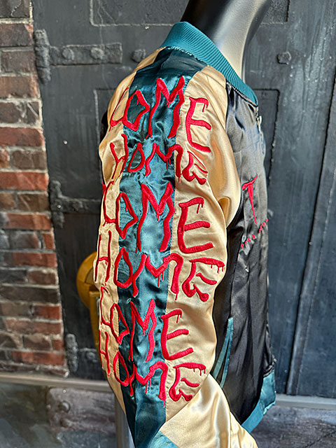 映画 IT/イット ペニーワイズ スカジャン Lサイズのみの展開 ユニ