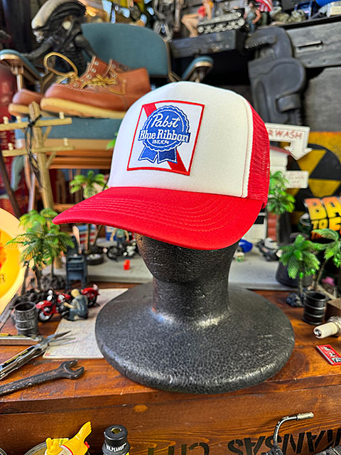パブスト　ブルーリボン　ビアー　メッシュキャップ　帽子色＝ホワイト×レッド ■ アメリカン雑貨 アメリカ雑貨 |  | 04