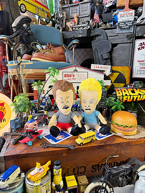 MTV　ビーバス＆バットヘッド　ぬいぐるみ　（2体セット）　キッドロボット　プラッシュ　■ アメリカン雑貨 アメリカ雑貨 |  | 02
