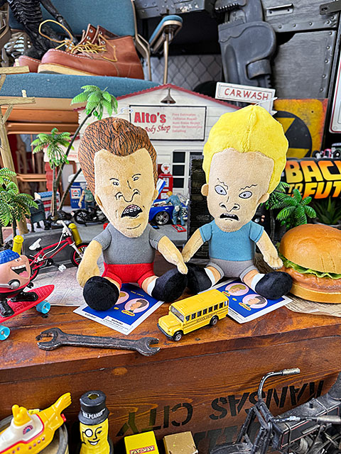 MTV ビーバス＆バットヘッド ぬいぐるみ （2体セット） キッドロボット