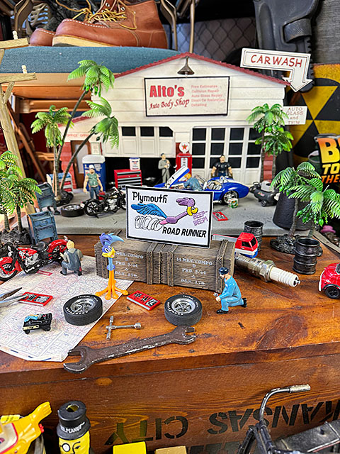 クラシック　ロードランナー　ワッペン　（Plymouth/レクタングル）　■　アメリカン雑貨　アメリカ雑貨 爆買 |  | 01