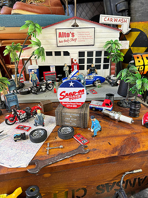 スナップオン　ロゴワッペン　（トリコロール）　■　アメリカン雑貨　アメリカ雑貨 |  | 01