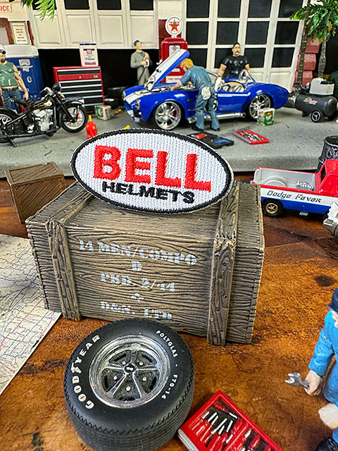 カンパニーロゴワッペン　ミニサイズ　（ベル）　BELL　ヘルメット　■　アメリカン雑貨　アメリカ雑貨 | 