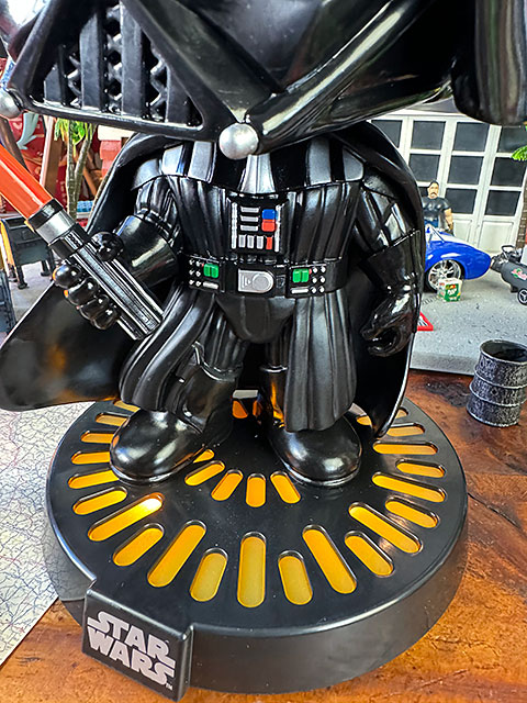 FUNKO SHOP限定　ファンコポップ　スターウォーズ　ダースベイダー　ビッグサイズ　26cm　ボビングヘッド　フィギュア　FUNKO POP! |  | 03