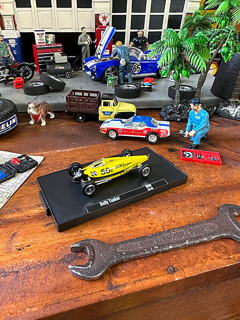 ムーンアイズ限定　M2ミニカー　9250台リミテッドエディション　ムーンイクイップド　ベリータンカー　Drivers Belly Tanker |  | 06