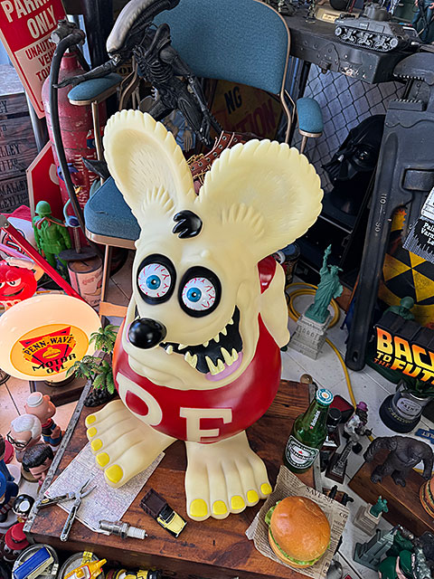 限定品RATFINKラットフィンク貯金箱コインバンクフィギュア蓄光