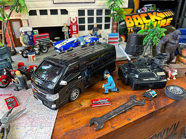 トヨタ　ハイエース　RCカー　フルアクション　ライト付き　（ブラック）　トヨタ自動車公式ライセンス商品　ラジコン | 