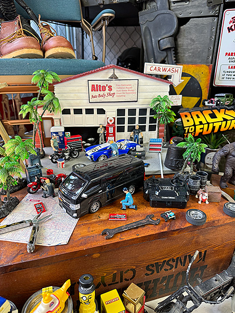 トヨタ　ハイエース　RCカー　フルアクション　ライト付き　（ブラック）　トヨタ自動車公式ライセンス商品　ラジコン |  | 02