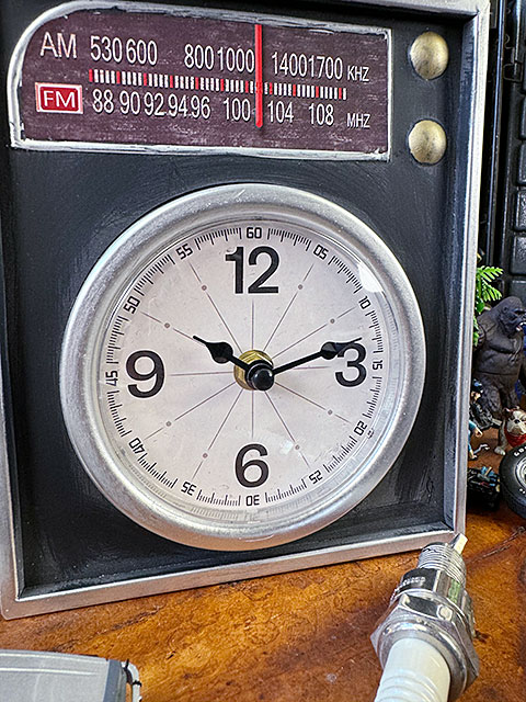 ヴィンテージラジオ型　バンククロック　置き時計　貯金箱 ■ アメリカン雑貨 アメリカ雑貨 |  | 04