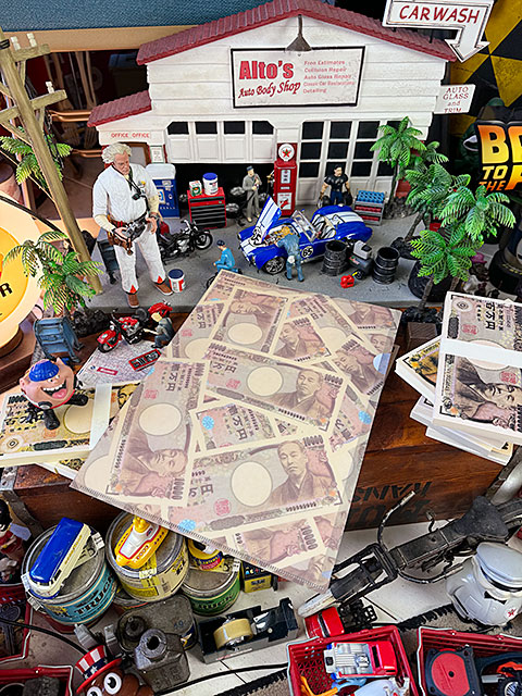 お金持ちは整理上手　金運アップ　招福万来　万札　クリアファイル　A4サイズ　壱万円札 ■ アメリカン雑貨 アメリカ雑貨 |  | 04