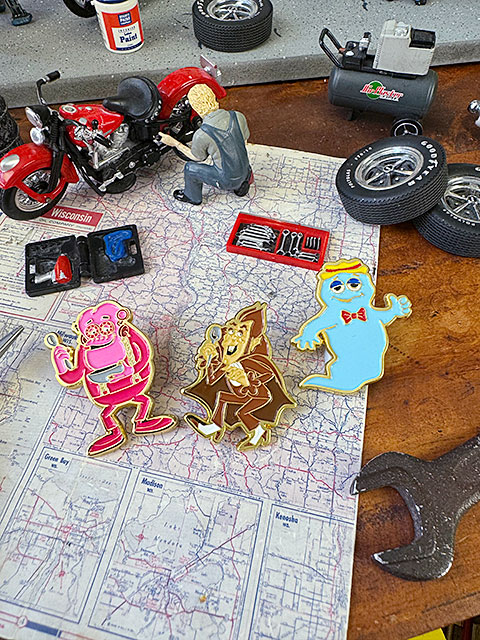 U.S.ヴィンテージスタイル　ピンズ　（モンスターシリアル3個セット）　ジェネラルミルズ ■ アメリカン雑貨 アメリカ雑貨 | 