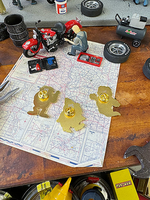 U.S.ヴィンテージスタイル　ピンズ　（モンスターシリアル3個セット）　ジェネラルミルズ ■ アメリカン雑貨 アメリカ雑貨 |  | 01