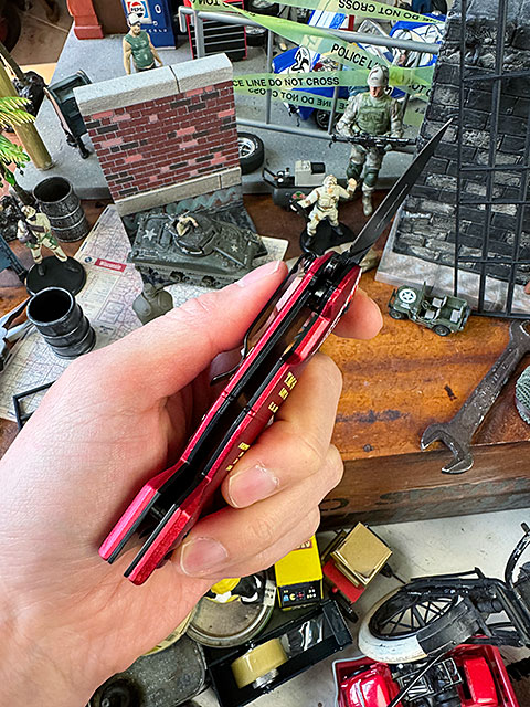 タックフォース　シャークボム　ナイフ　（レッド） ■ アメリカン雑貨 アメリカ雑貨 |  | 05