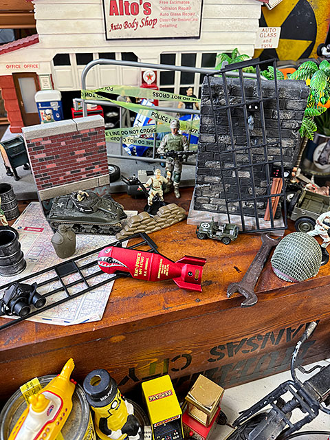 タックフォース　シャークボム　ナイフ　（レッド） ■ アメリカン雑貨 アメリカ雑貨 |  | 09