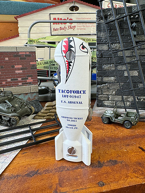 タックフォース　シャークボム　キーケース　（ホワイト/U.S.エアフォース）　最大3本まで収納可能　栓抜き付き |  | 04