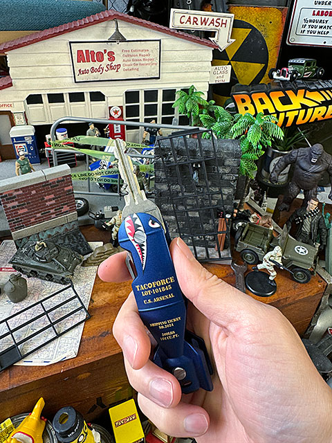 タックフォース シャークボム キーケース （ブルー/U.S.ネイビー