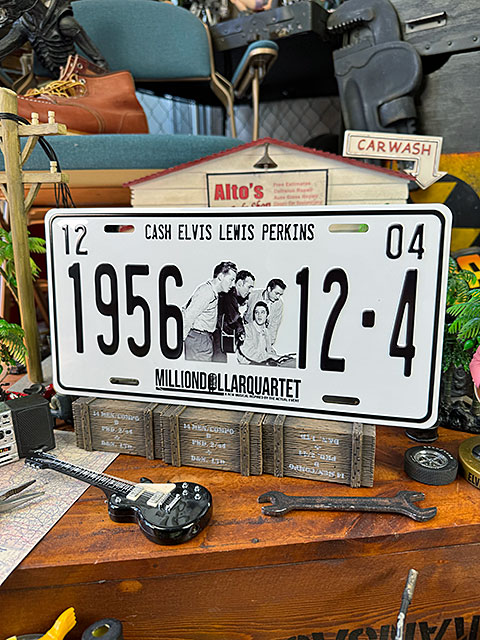 エルヴィス・プレスリー　ライセンスプレート　（伝説のサンスタジオ・セッション）　ジェリー・リー・ルイス　ジョニー・キャッシュ |  | 03