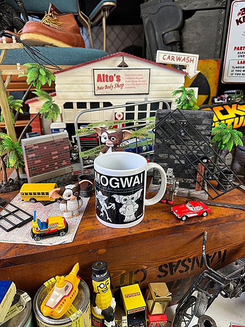 映画　グレムリン　ギズモ　オフィシャル　マグカップ　（モグワイの3つのルール）　315ml ■ アメリカン雑貨 アメリカ雑貨 |  | 02