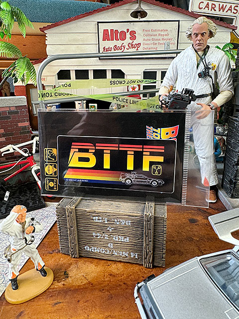 映画　バック・トゥ・ザ・フューチャー　オフィシャル　ステッカー　（BTTF/Sサイズ） ■ アメリカン雑貨 アメリカ雑貨 | 