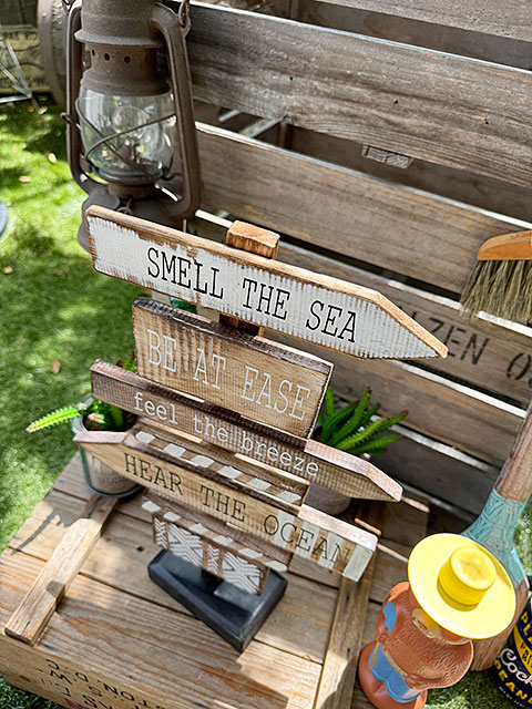 ビーチサイド　ガイドサイン　スタンドオブジェ ■ アメリカン雑貨 アメリカ雑貨 |  | 01