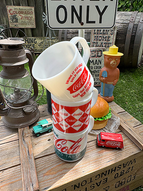 Coca Cola（コカコーラ） PET マグカップ 330ml （Fish） MADE IN